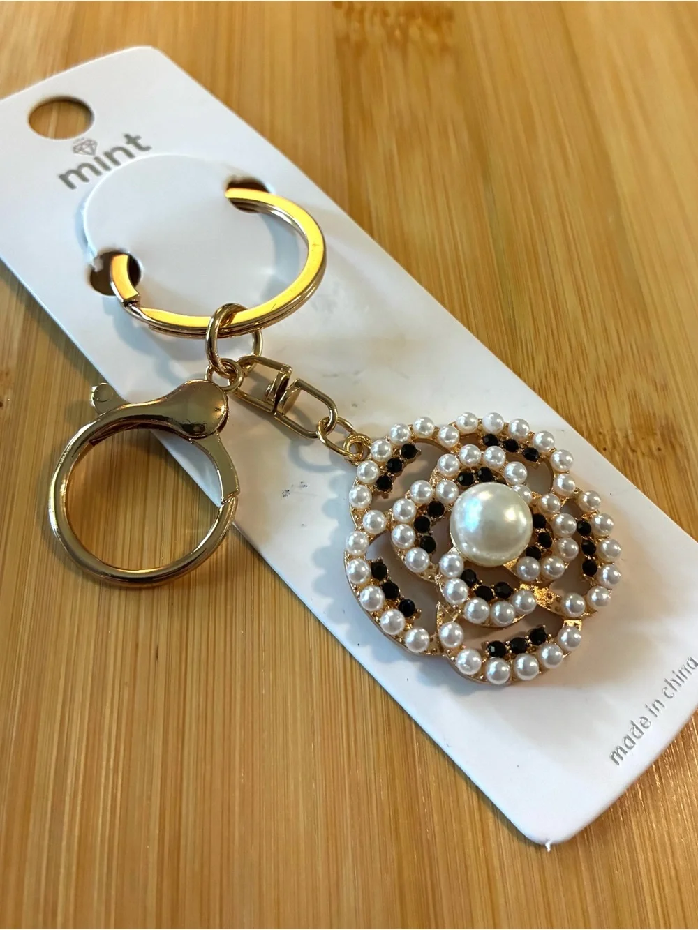 Mint Gold-Tone Pearl & Black Bead Floral Keyring